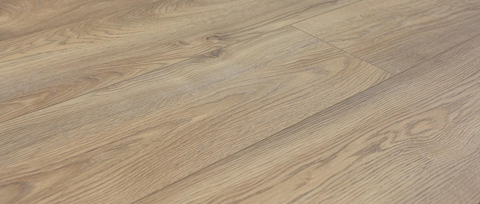 Pavimento laminato Mammut Plus 4794 Oak Makro